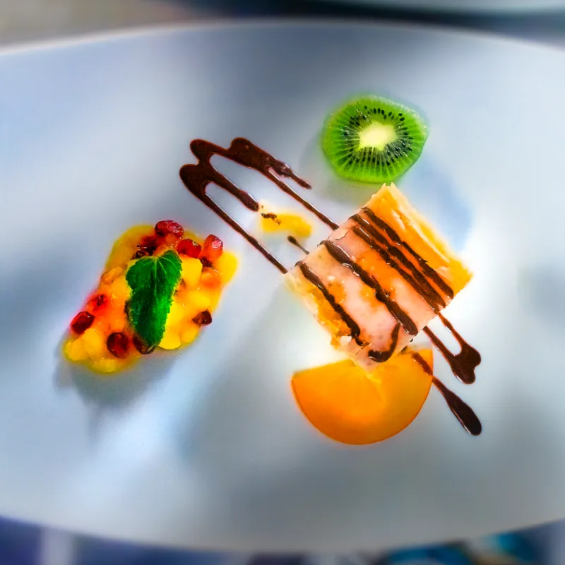 Dessert mit frischen Früchten im Restaurant Schweizerhof, Villingen-Obereschach